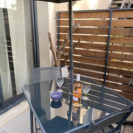 Superbe Appartement, A Proximite Du Centre D'Arles Luaran gambar
