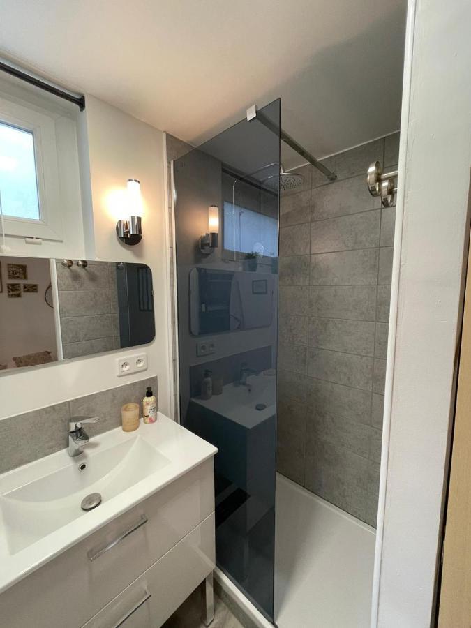 Superbe Appartement, A Proximite Du Centre D'Arles Luaran gambar