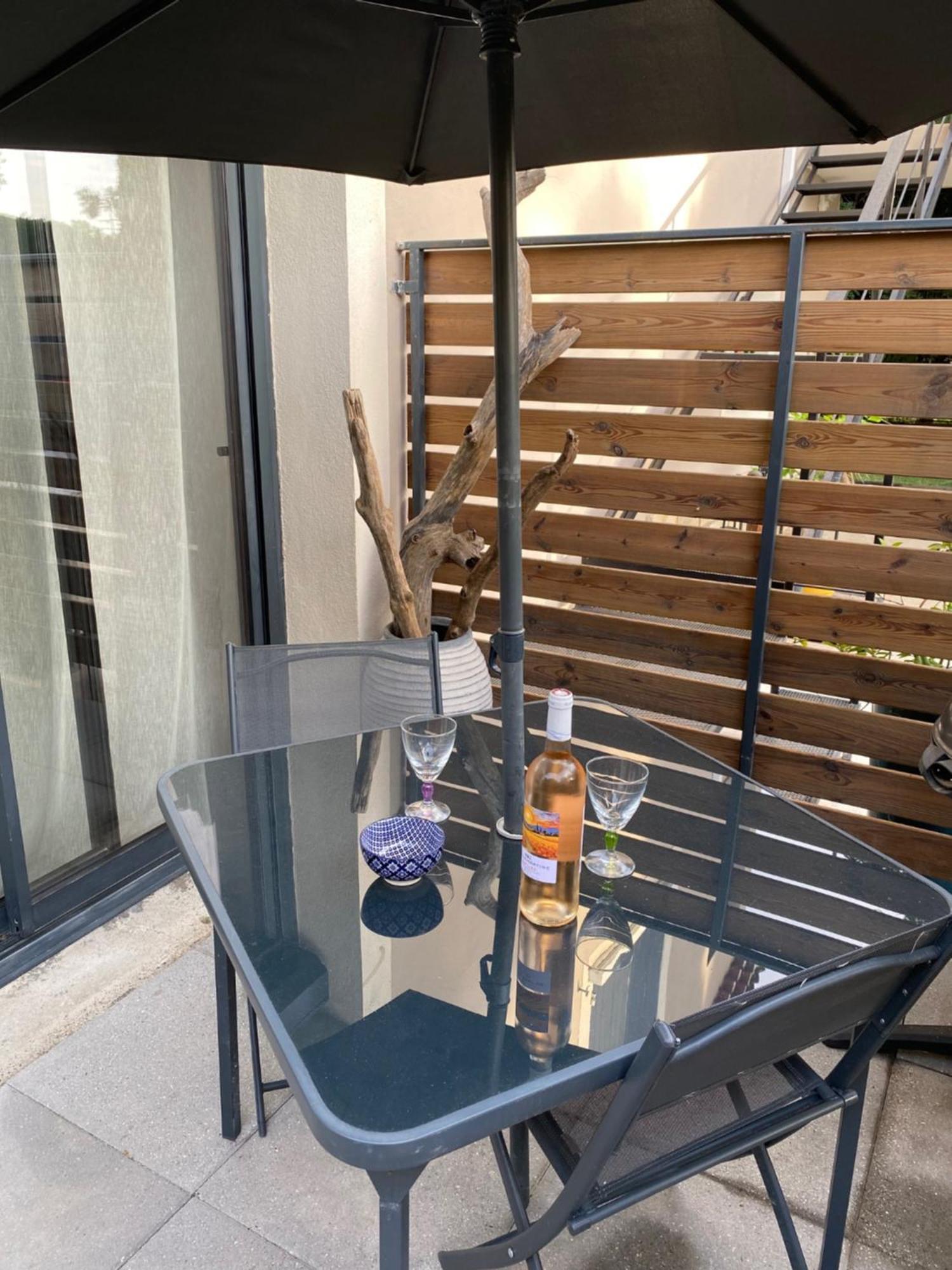 Superbe Appartement, A Proximite Du Centre D'Arles Luaran gambar